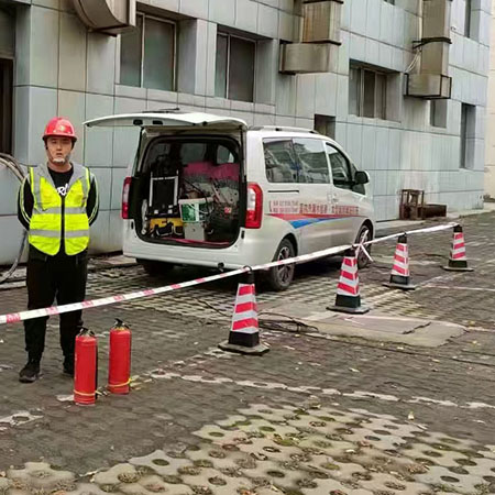 ɽ���Ͼ�С������ˮ�ܵ�������ͨ